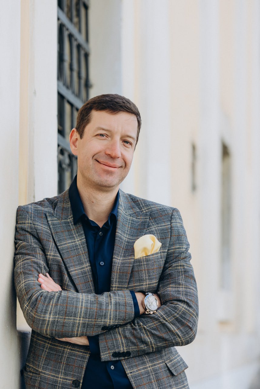 Вчені розвіяли міф про "здоровий цинізм": як такі риси характеру псують вашу кар'єру та життя