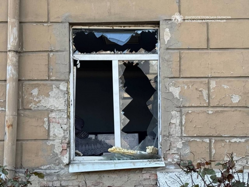 Ukrainian Dnipro under Russian missiles again: Dorm damaged, injuries reported (photos)