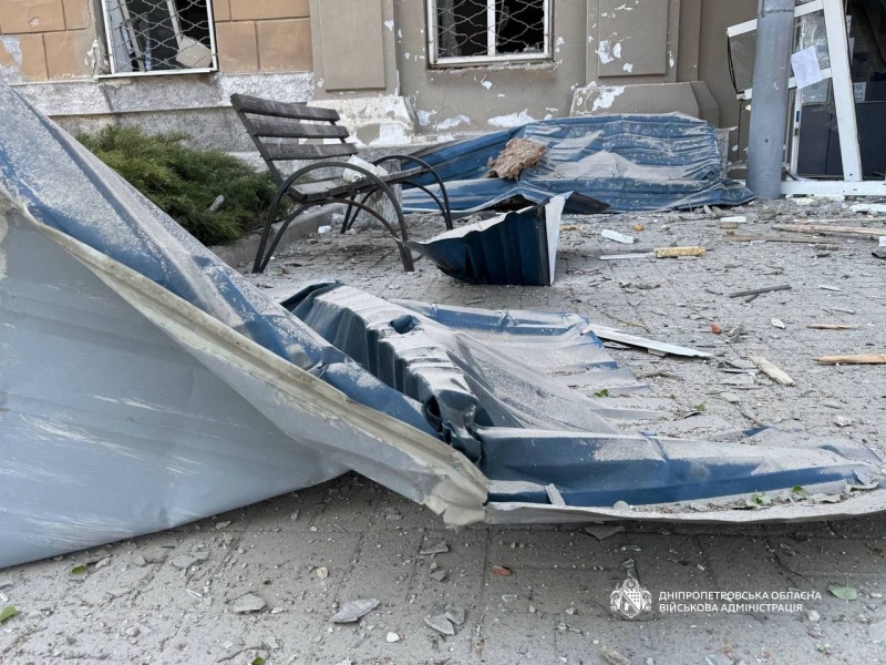 Ukrainian Dnipro under Russian missiles again: Dorm damaged, injuries reported (photos)