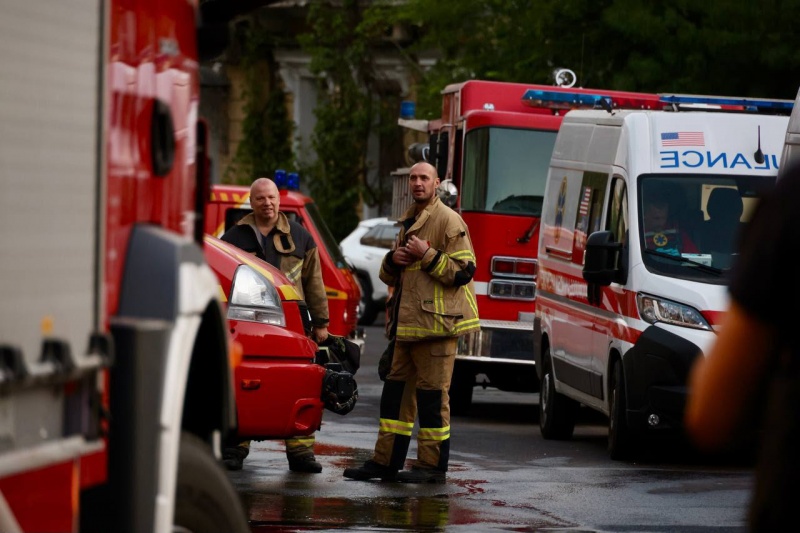 Russian overnight attack damages homes and injures people in Odesa