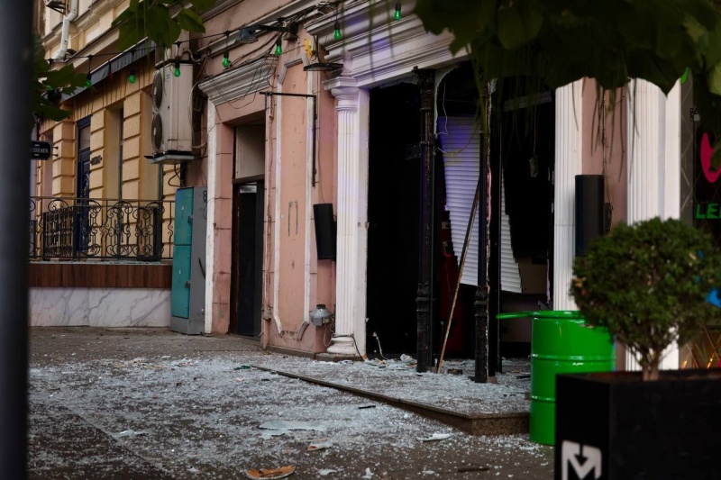 Russian overnight attack damages homes and injures people in Odesa