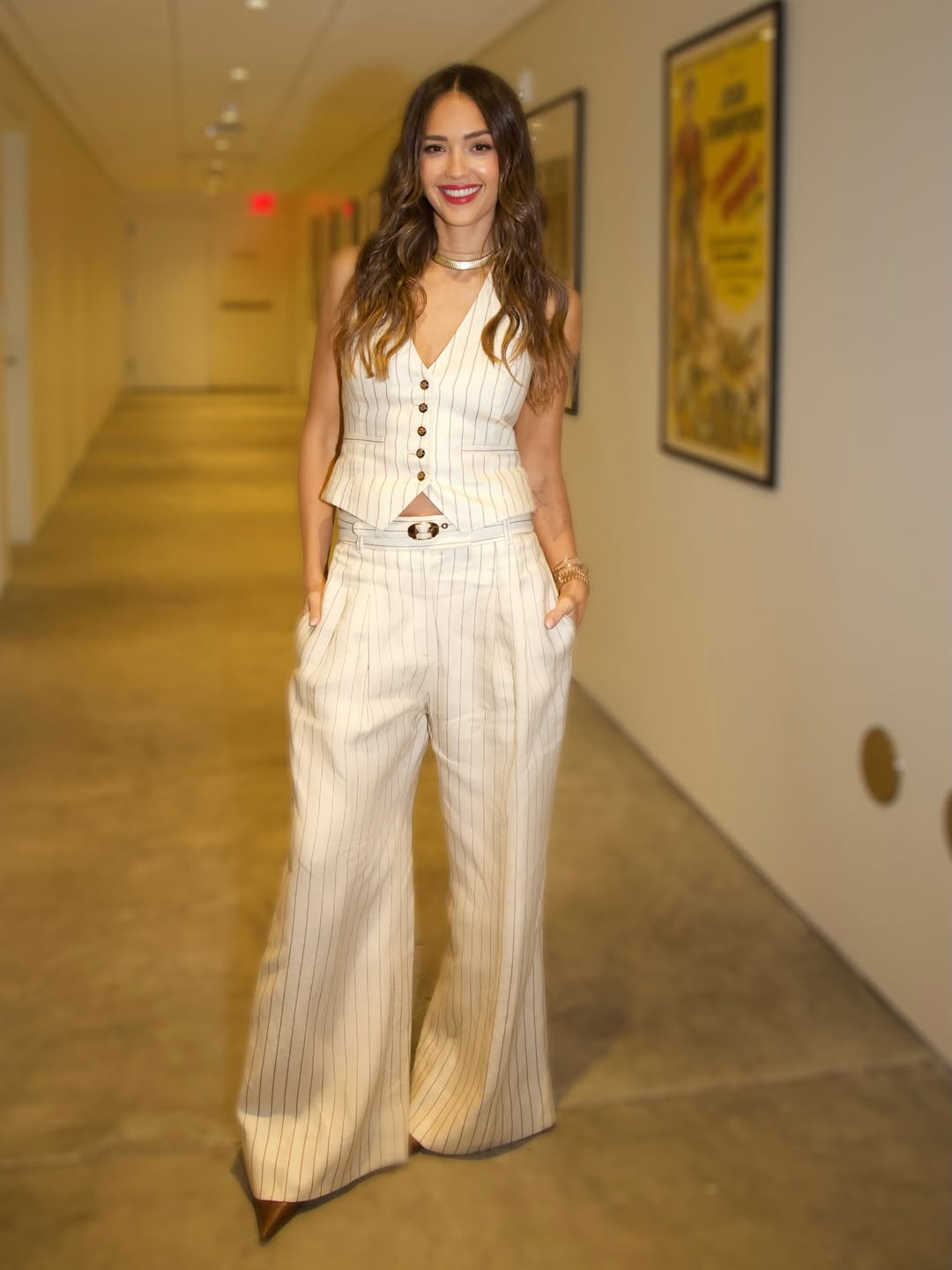 Jessica Alba’s signature waves: Easy hairstyle you can recreate at home