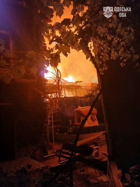 Russian overnight attack damages homes and injures people in Odesa