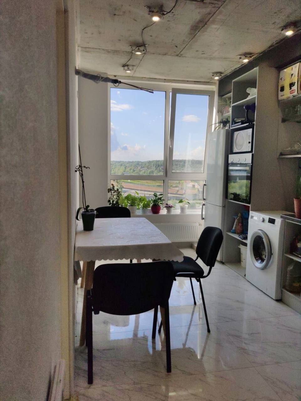 Винесли навіть унітаз з раковиною: в Ірпені сім'я квартирантів &quot;обнесла&quot; квартиру