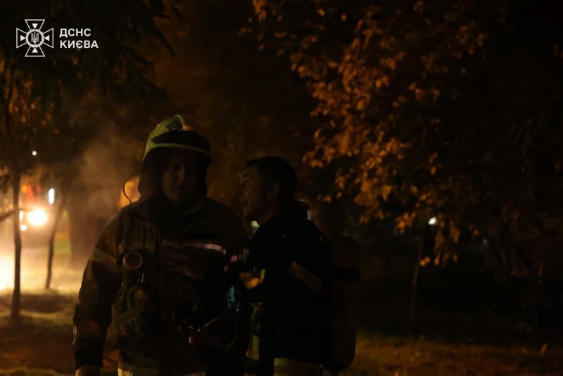 Rescuers reveal aftermath of Russian night attack on Ukraine's capital