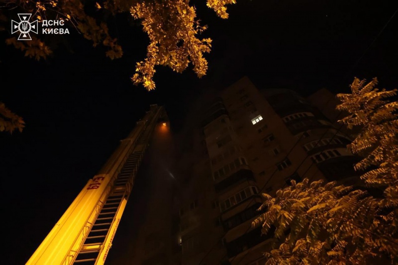 Rescuers reveal aftermath of Russian night attack on Ukraine's capital