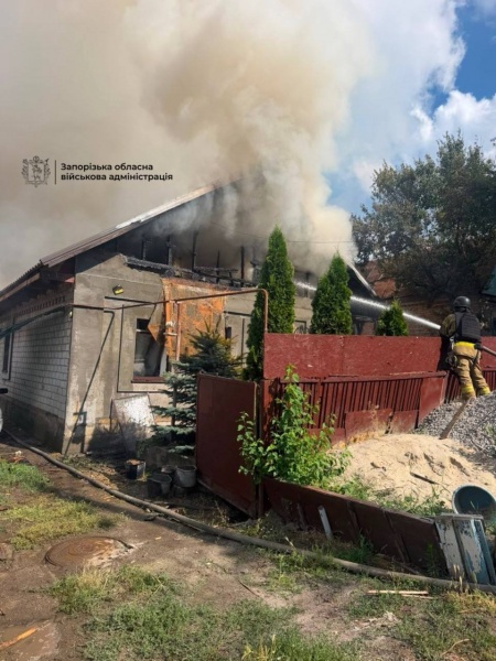 Russian strike hits downtown Zaporizhzhia, casualties continue to climb