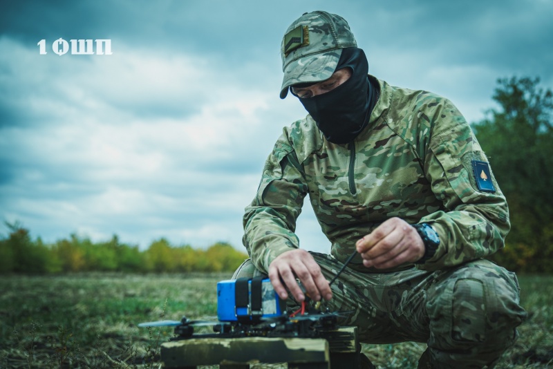 "Жодна задача не варта безглуздої втрати людей": військові 1 ОШП про дрони і ціну перемоги