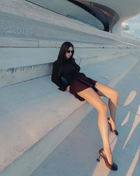 How Usyk's wife rocks 2026 shoe trend everyone is talking about