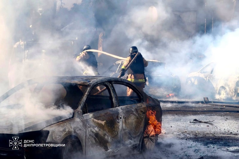 Russian strike near shopping center in Ukraine's Pavlohrad: Death and injury toll rises