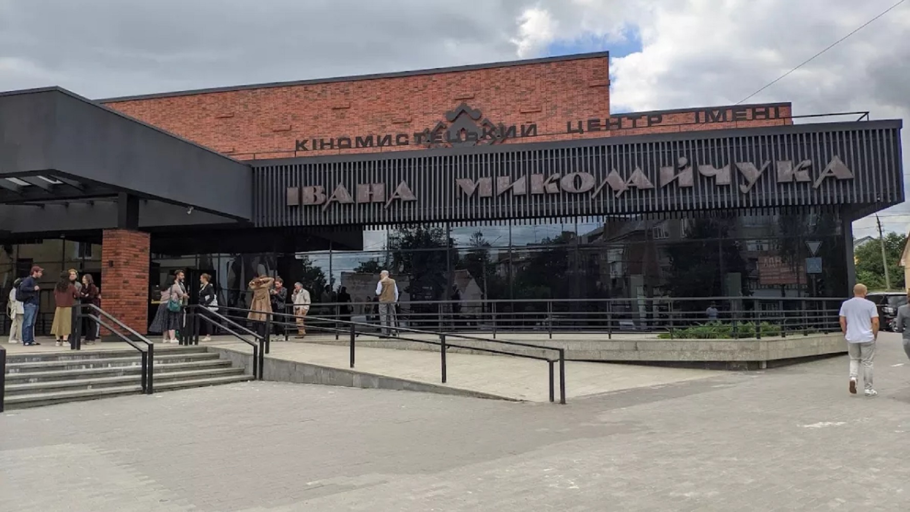 7 городов Украины для атмосферного празднования Дня Независимости в 2024 году