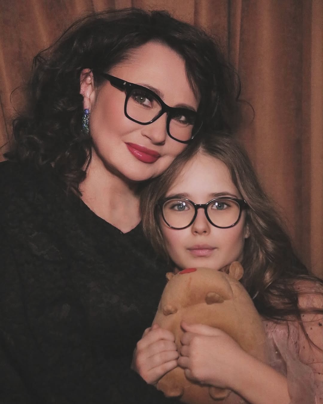 Елена Мозговая показала дочь-красавицу от Аксельрода в важный день