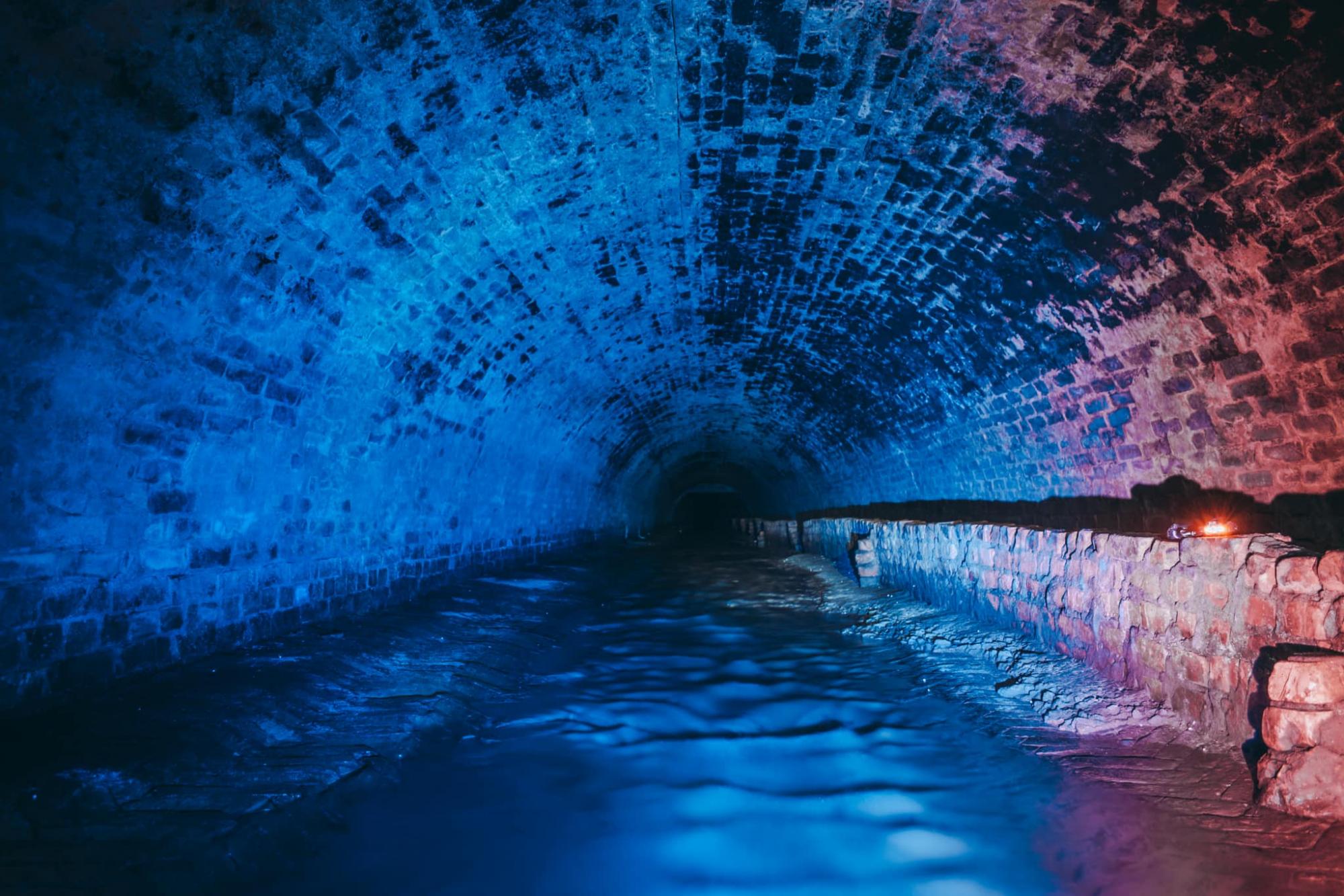 Як виглядає одна з найдавніших річок Києва - Глибочиця, яка закута в колектор: неймовірні фото