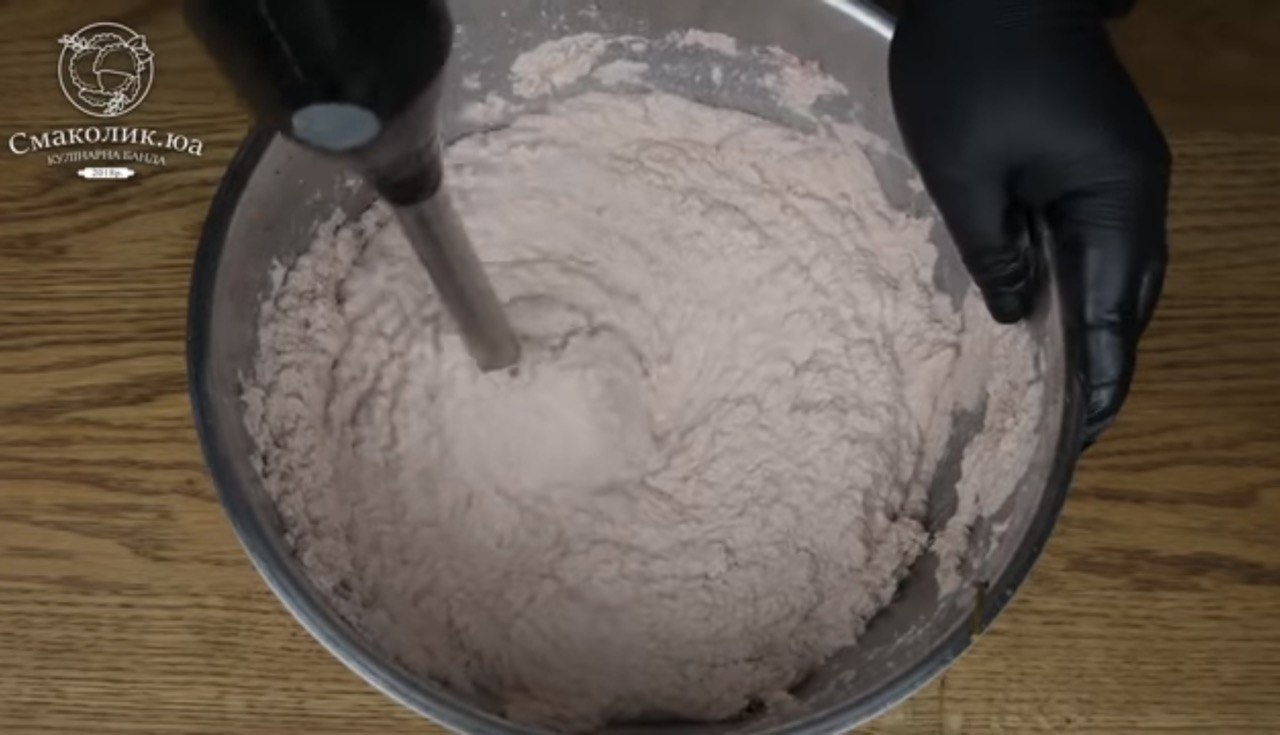 Рецепт вкусной домашней колбасы, которую можно даже детям: готовится очень легко