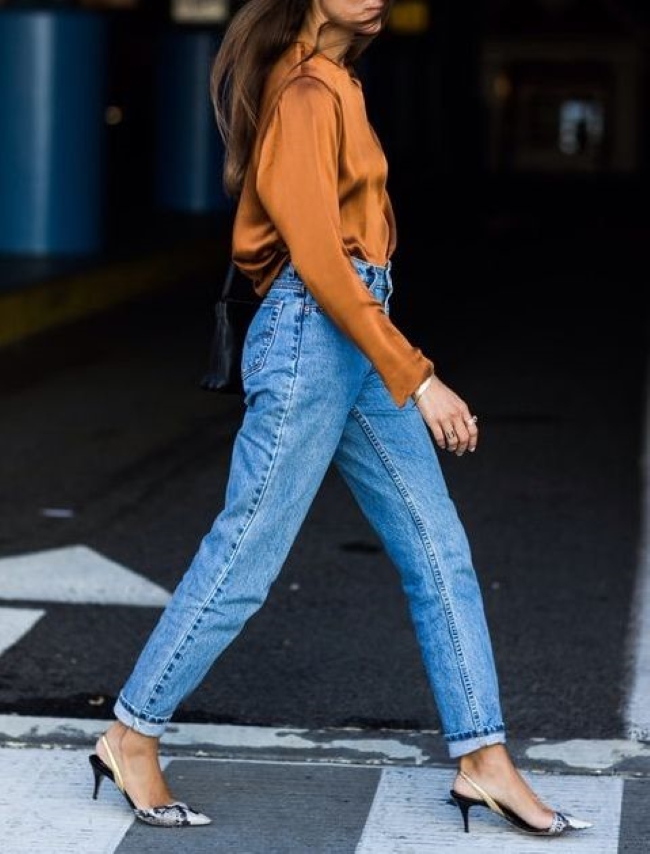 Стилістка назвала трендове взуття на весну 2024 року