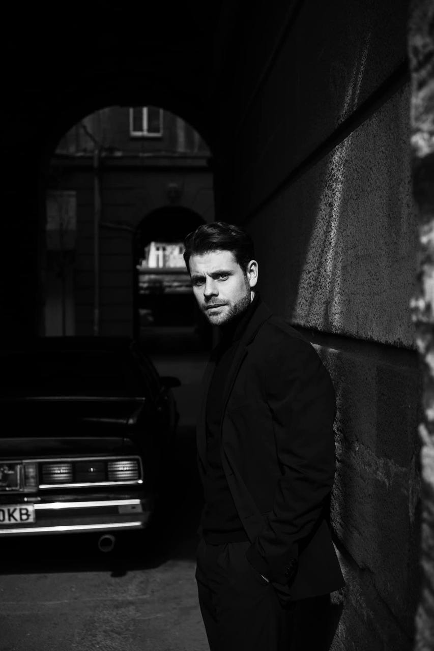 Звезда украинских сериалов впечатлил брутальными кадрами