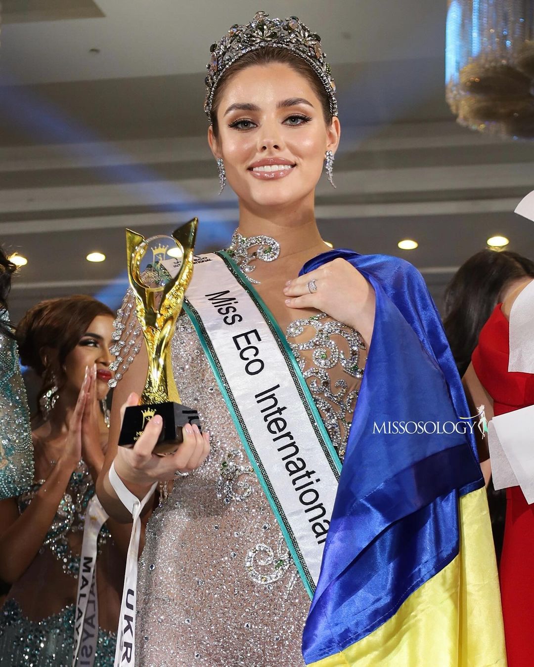 Украинка Ангелина Усанова победила на конкурсе Miss Eco International-2024 в Египте. Фото красавицы