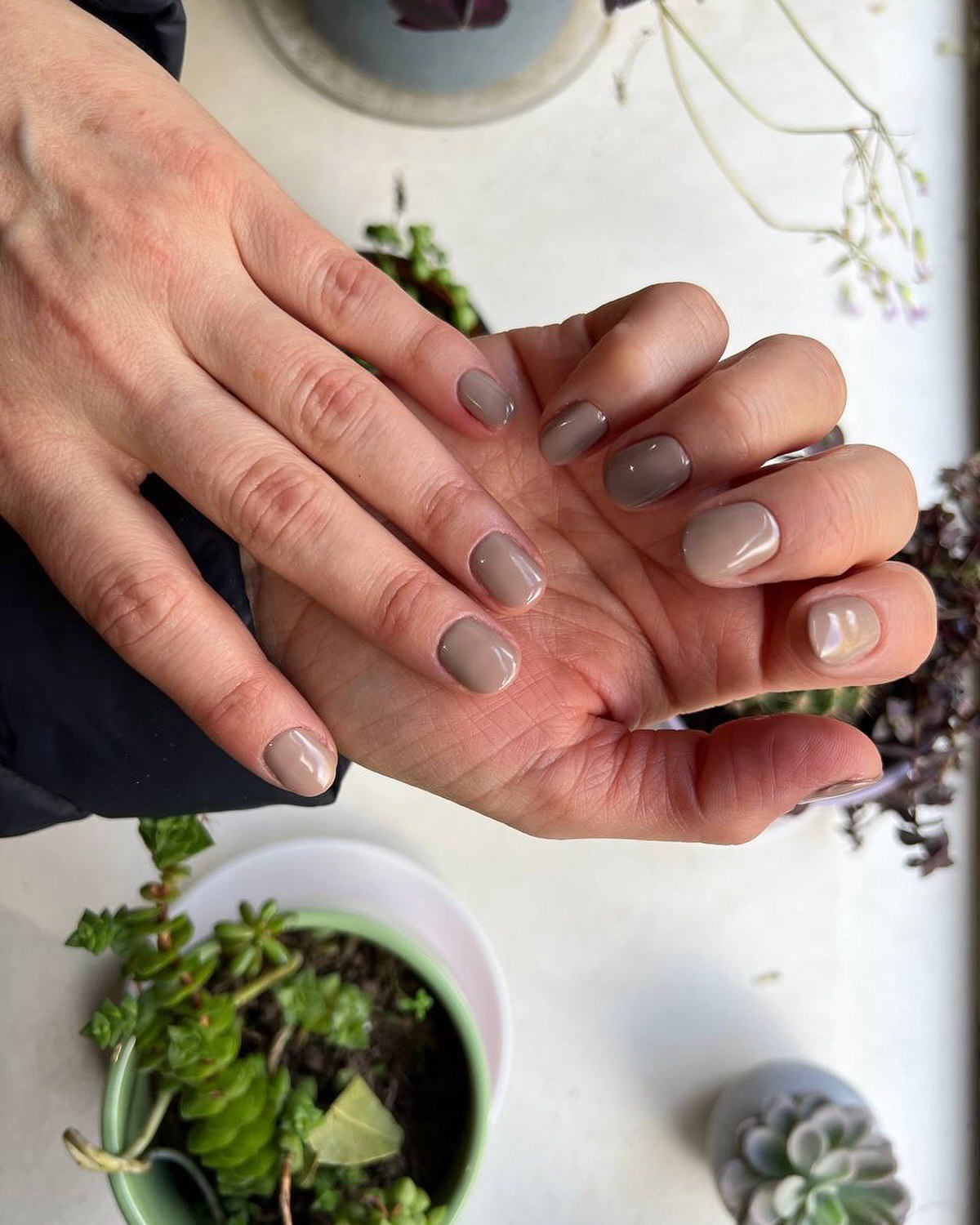 Какой маникюр сделать на 1 сентября: идеи модных ногтей для девочек в школу