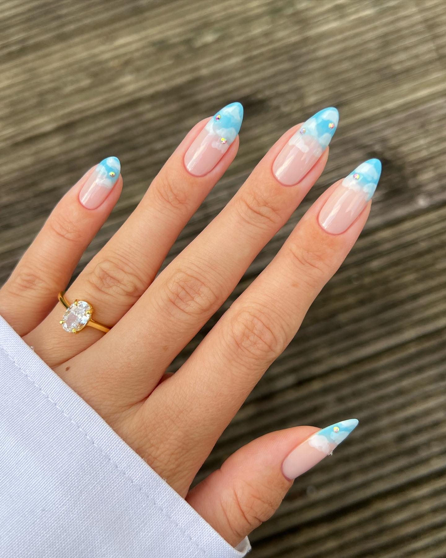 Трендовый маникюр на осень: 7 идей стильного &quot;френча&quot; с яркими кончиками