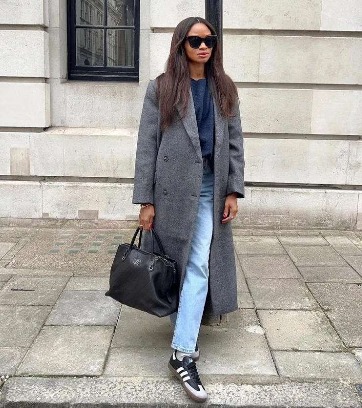 Короткий пуховик та шкіряні брюки: модні блогери показали головні тренди 2024 року