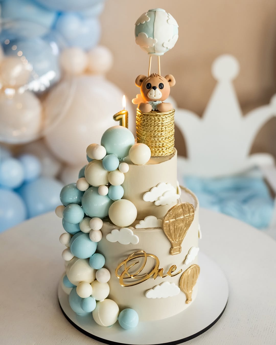 Жена Козловского показала трогательные фото с празднования дня рождения сынишки Оскара