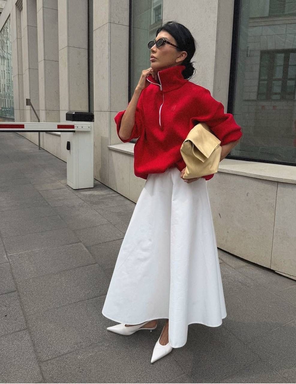 Як носити ретро-спідницю і не виглядати старомодно: формула ідеального образу