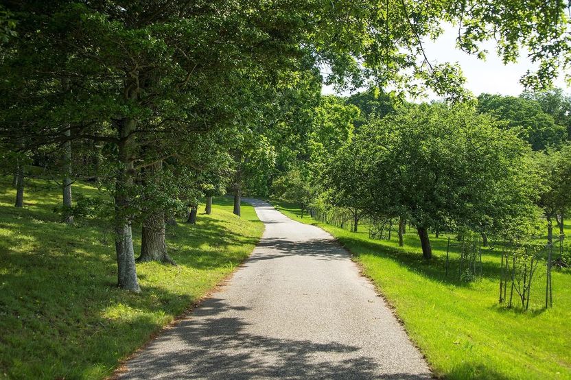 Будинок, де жила Мерилін Монро з коханцем, не можуть продати вже 10 років. Дивіться, що з ним не так