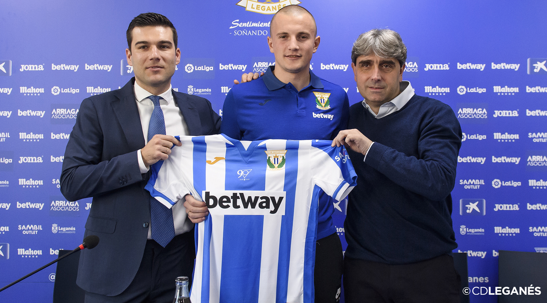 Звезда "Динамо-86" и реактивные вингеры, или Как украинцы не завоевали Испанию до Довбика