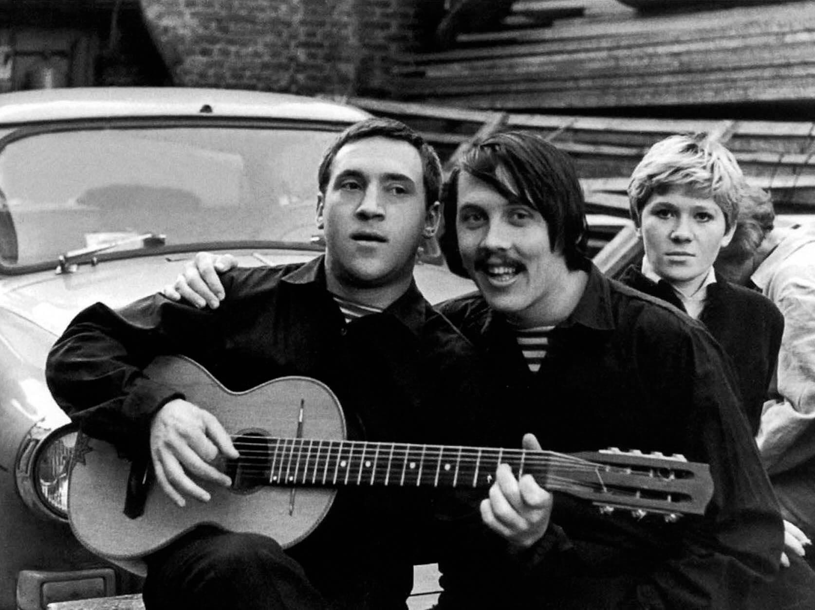 Песня о красивых автомобилях: вспоминаем, на каких машинах ездил Владимир Высоцкий