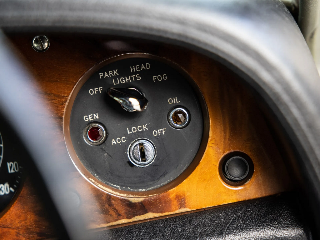 Данилко продає унікальний Rolls-Royce. Стало відомо, куди підуть гроші