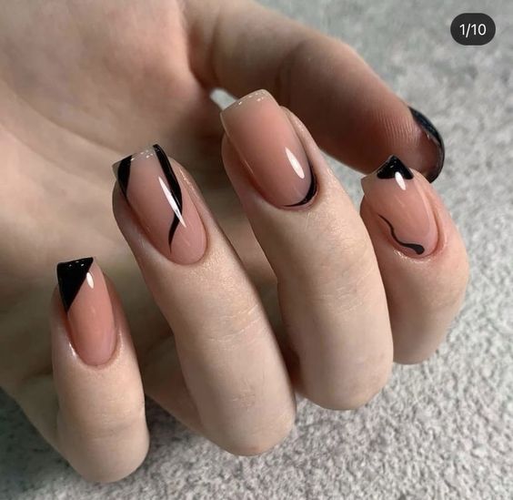 Просто и со вкусом: тренды маникюра на осень 2022