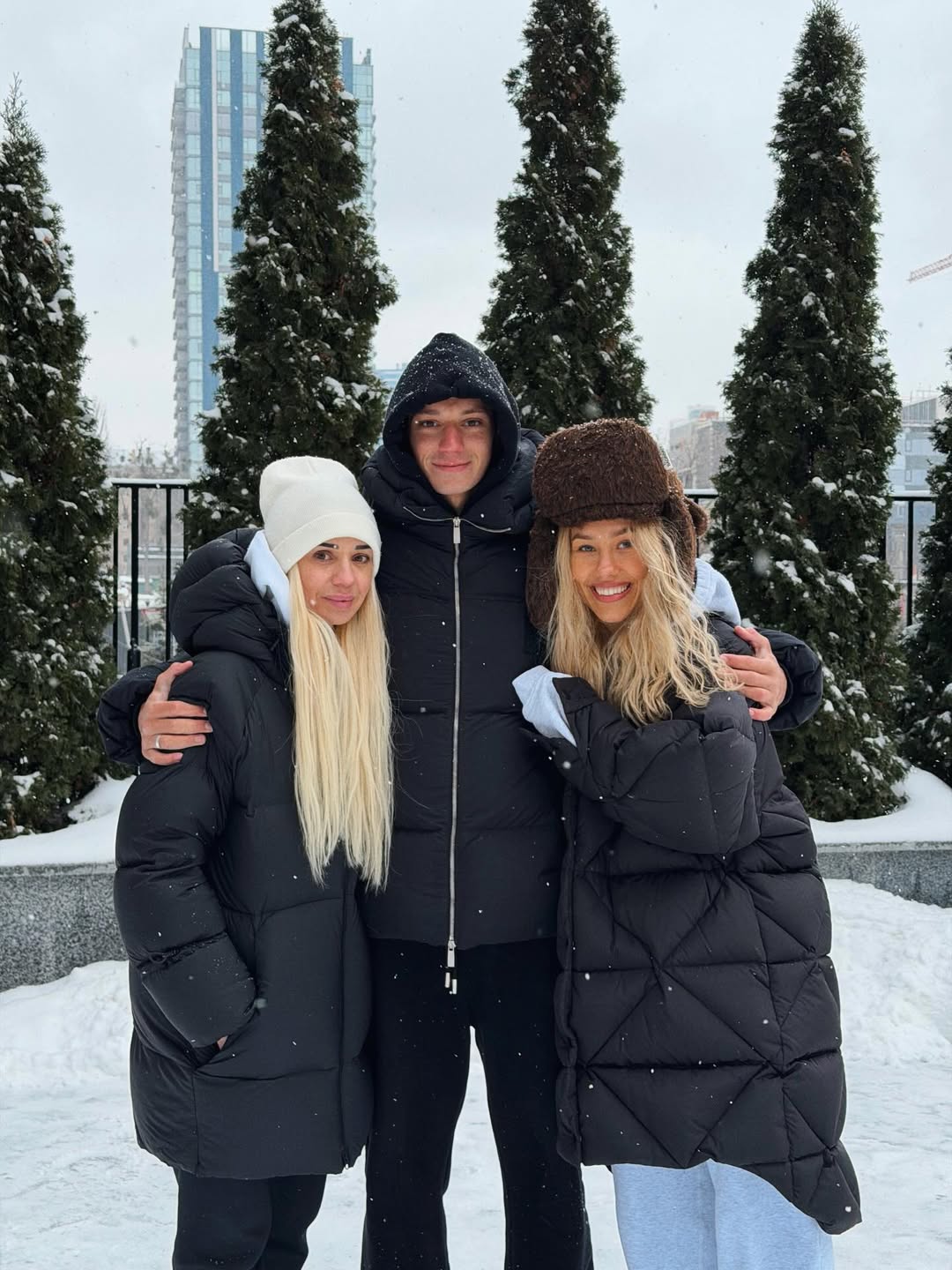 Бражко умилил совместными фото с Квитковой и семьей