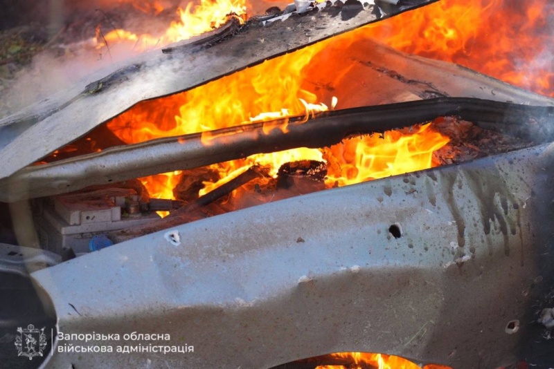 Russian strike hits downtown Zaporizhzhia, casualties continue to climb