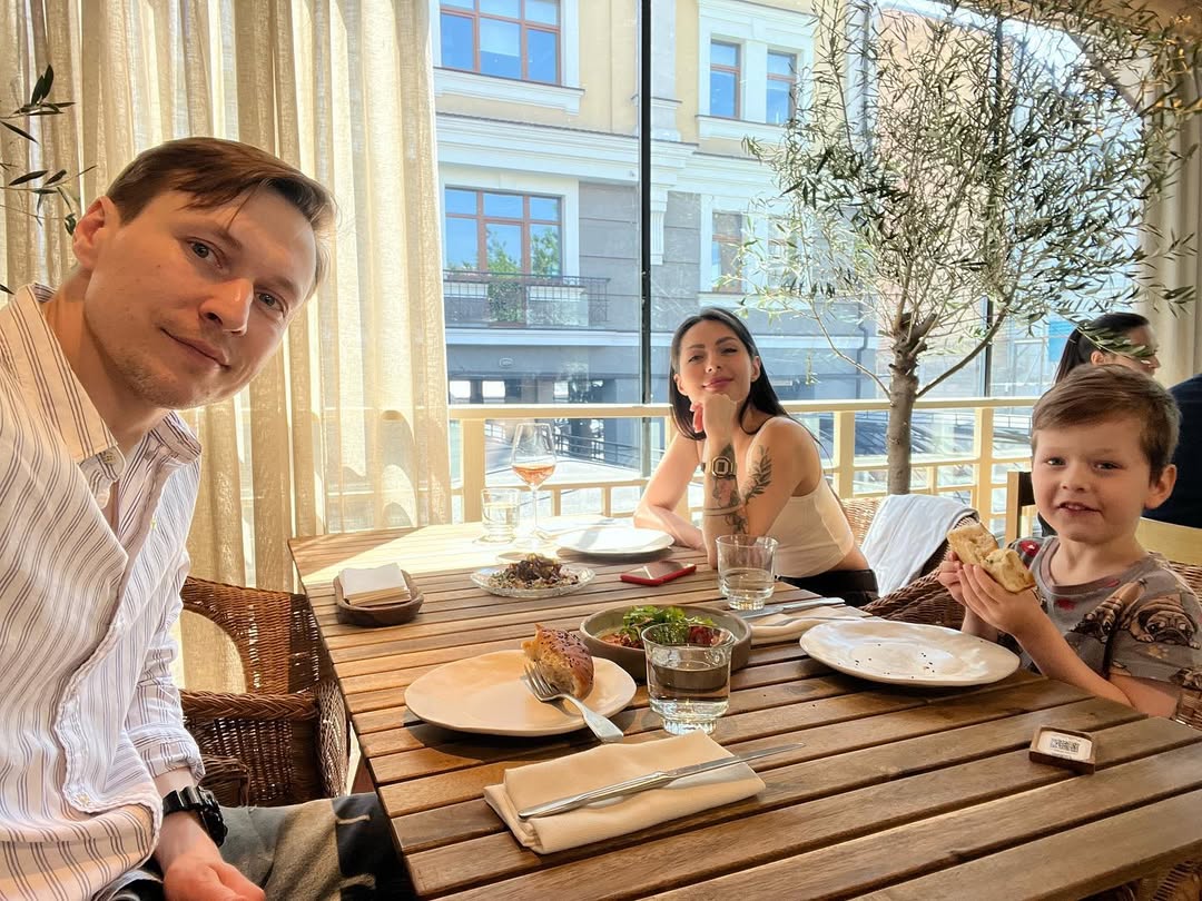 Известный украинский актер развелся с женой после 10 лет брака