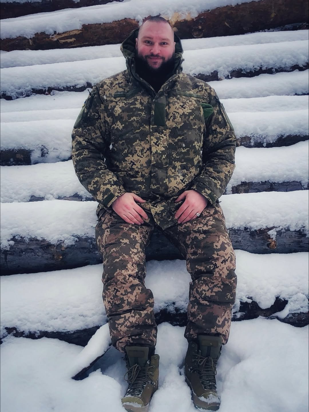 Известный украинский актер вступил в ряды ВСУ: "Без паники и истерик"