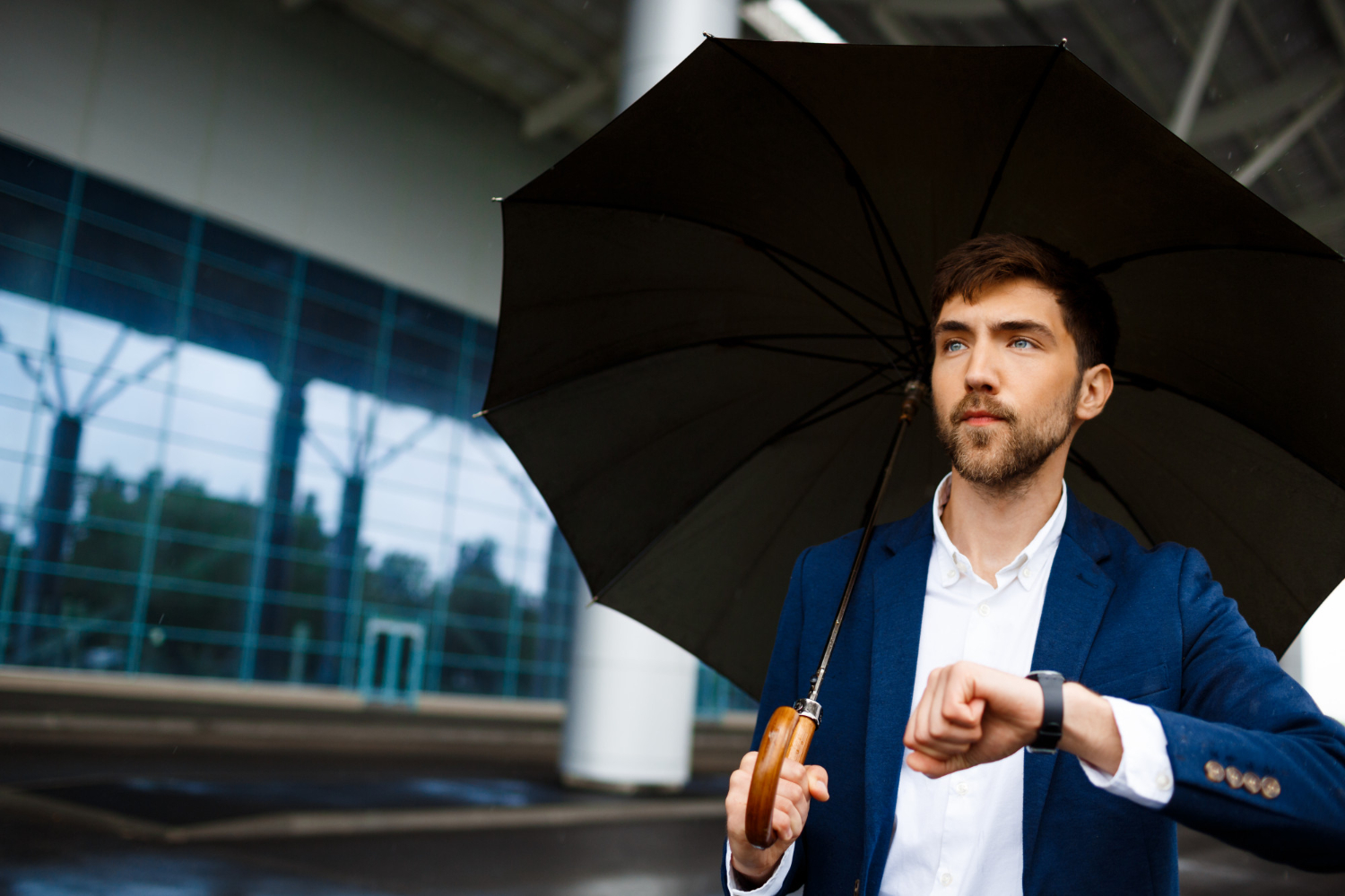 Как выбрать зонтик, который выдержит ливень и не покроется ржавчиной