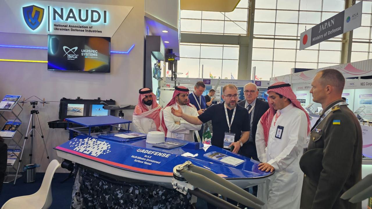 Від дронів до танків. Хто в світі хоче купувати українську зброю та що заважає експорту