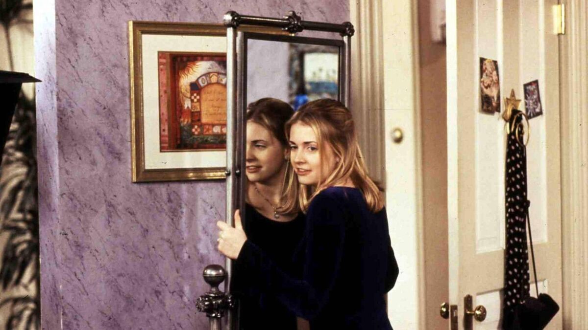 Не впізнати: який зараз вигляд має головна зірка серіалу &quot;Сабріна - маленька відьма&quot; (фото)