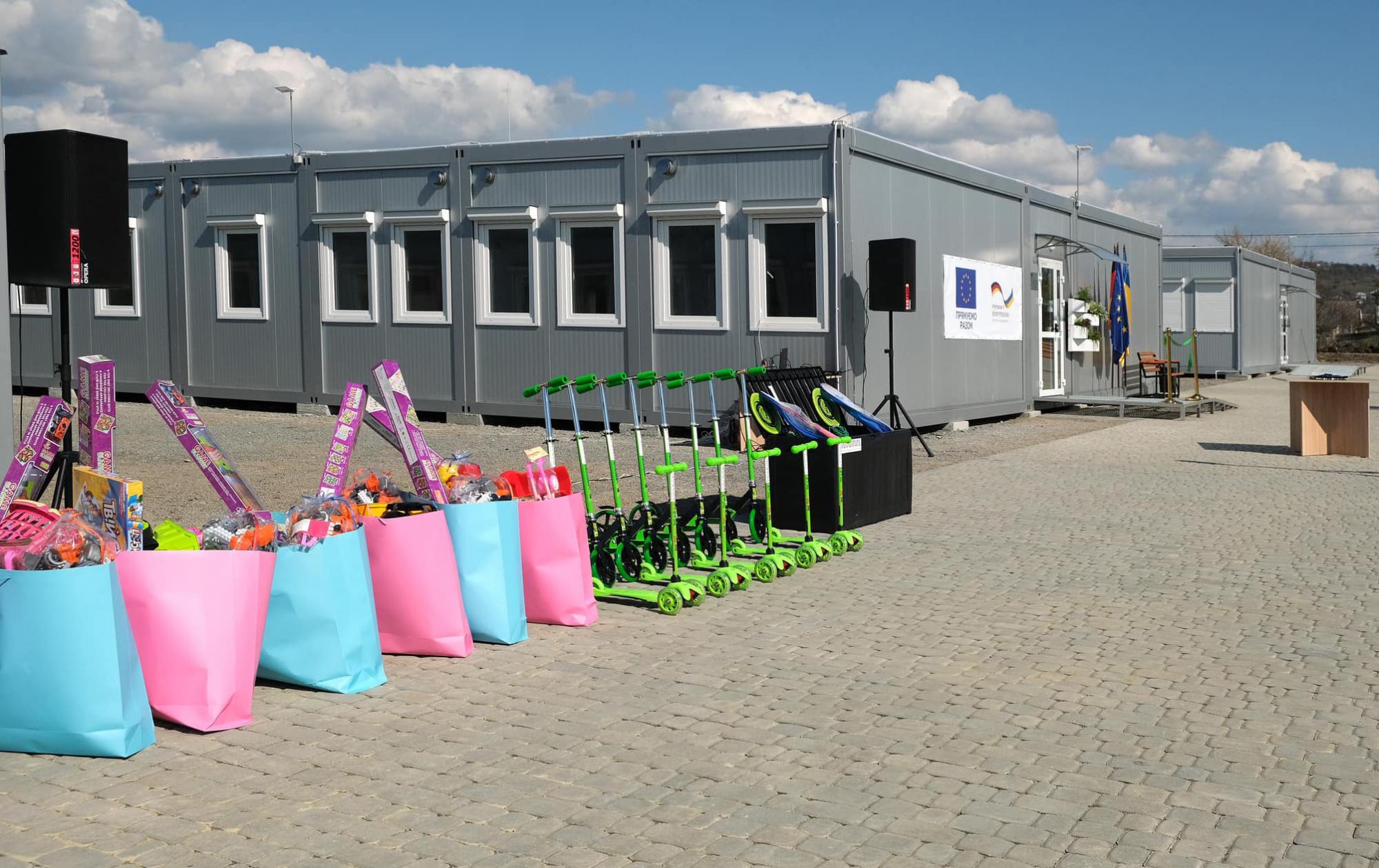 Жилье для 200 человек. Еще один модульный городок открыли на западе Украины