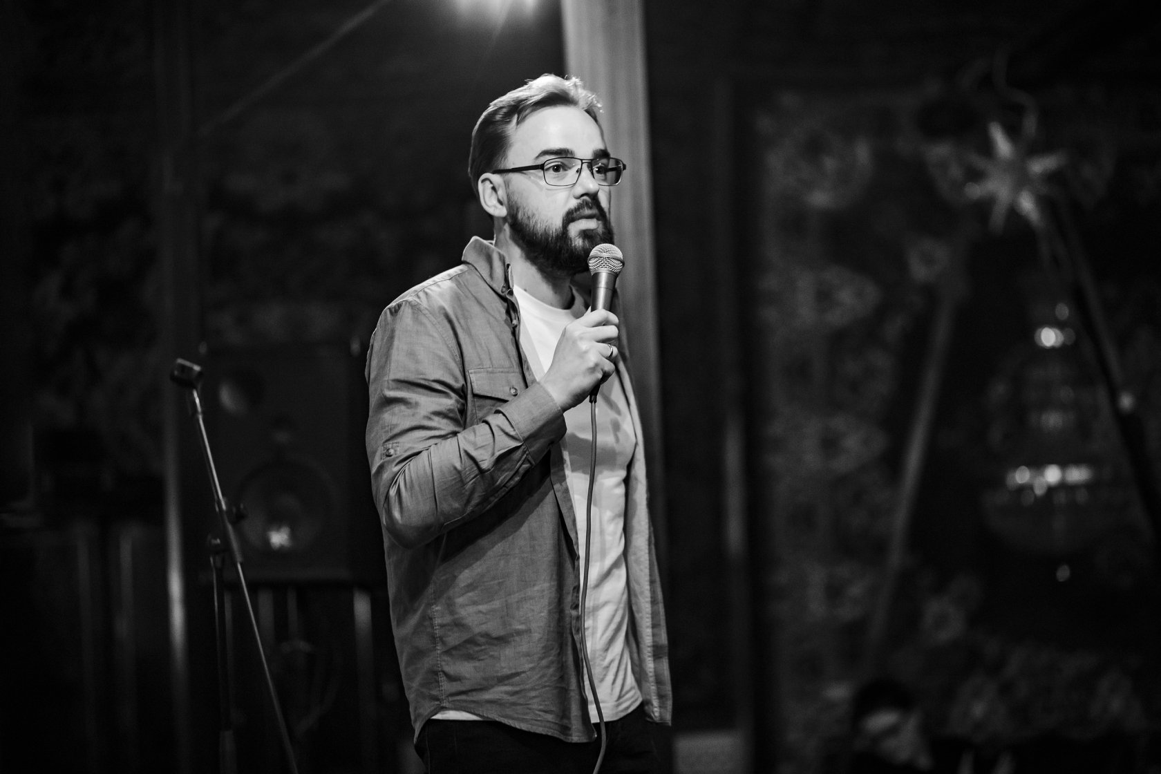 Погиб известный стендап-комик Артур Петров