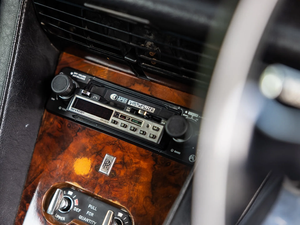 Данилко продає унікальний Rolls-Royce. Стало відомо, куди підуть гроші