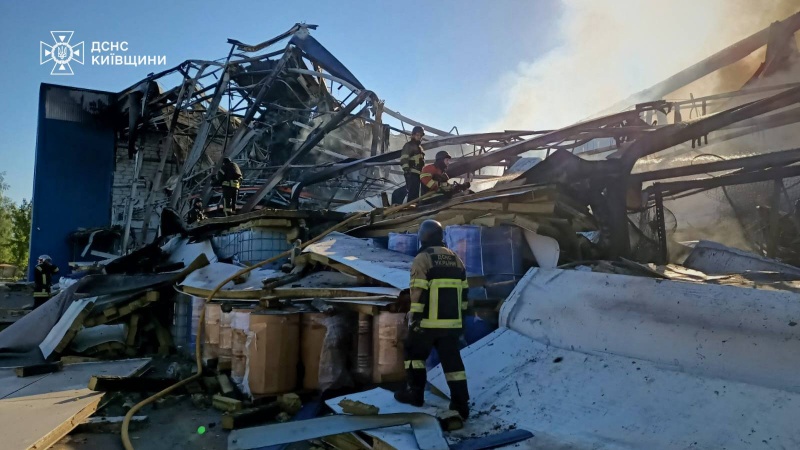Helicopters battled 10,000 square meters fire near Kyiv caused by another Russian strike