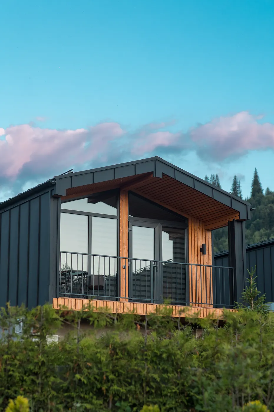 Весняні вихідні в Карпатах: топ будинків і котеджів, де можна відпочити на природі