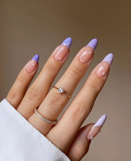 Трендовый маникюр на осень: 7 идей стильного &quot;френча&quot; с яркими кончиками