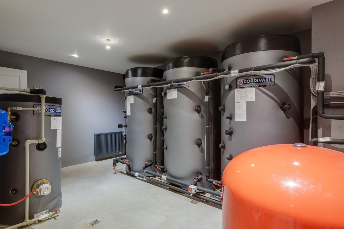 Царский кирпич и американский стиль. В Киеве сдают дом более чем за миллион гривен! (фото)