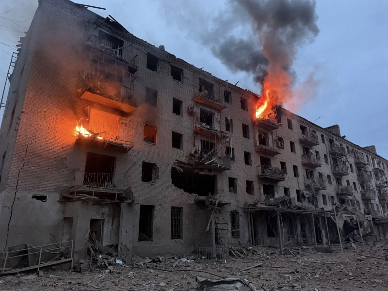 Russia drops massive FAB-1500 bomb on Sloviansk, causing widespread destruction