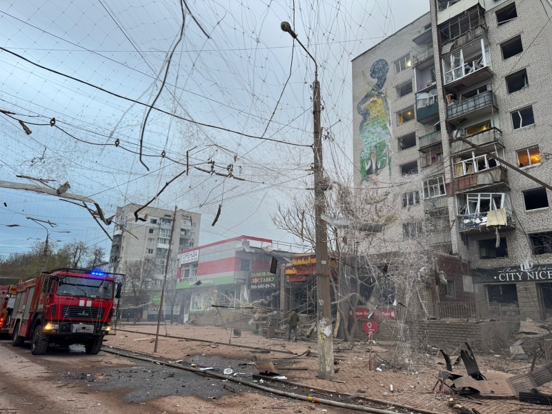 Russia drops massive FAB-1500 bomb on Sloviansk, causing widespread destruction
