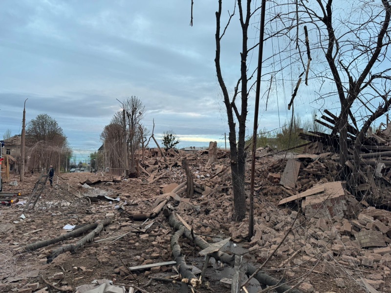 Russia drops massive FAB-1500 bomb on Sloviansk, causing widespread destruction