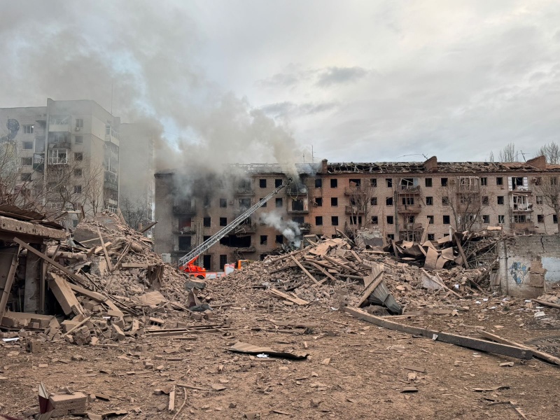 Russia drops massive FAB-1500 bomb on Sloviansk, causing widespread destruction