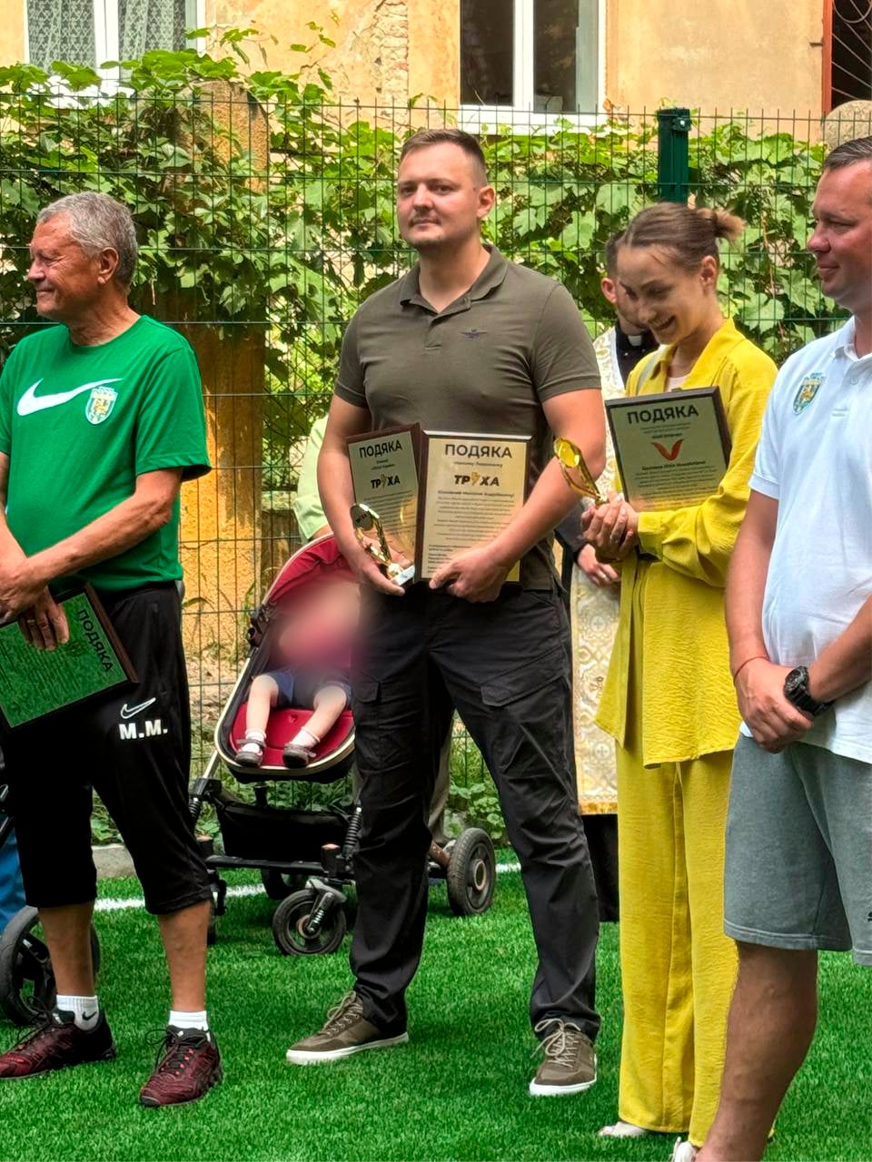 "Труха-Украина" присоединилась к строительству спортивной площадки в детском доме